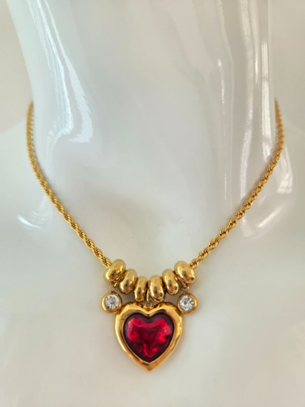 Vintage Gold Red Heart Pendant Necklace Coquette Aesthetic - Picture 11 of 13